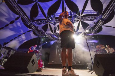 Faro, Portekiz: 30 Ağustos, 2018 - yavaş J sanatçı, Festival F üzerinde gerçekleştirir.