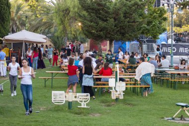 Faro, Portekiz: 30 Ağustos, 2018 - gıda alan Festival F, Faro, Portekiz şehir büyük bir festival satıcılar çeşitliliği ile.