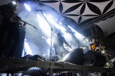 Faro, Portekiz: Festival F, Faro, Portekiz şehir büyük bir festival üzerinde 31 Ağustos, 2018 - müzik grubu, Paus, gerçekleştirir.