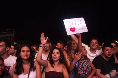 Faro, Portekiz: 1 Eylül, 2018 - seyirci izle müzik sanatçısı Festivali f, Faro, Portekiz şehir büyük bir festival.