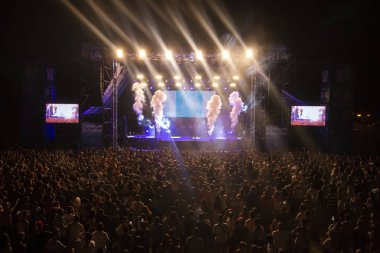 Faro, Portekiz: 1 Eylül, 2018 - seyirci izle müzik sanatçısı Festivali f, Faro, Portekiz şehir büyük bir festival.