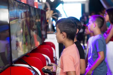 Faro, Portekiz: 31 Ağustos, 2018 - sanal gerçeklik, konsol ve diğer şeyler Festivali f, Faro, Portekiz şehir büyük bir festival alanı oyun.