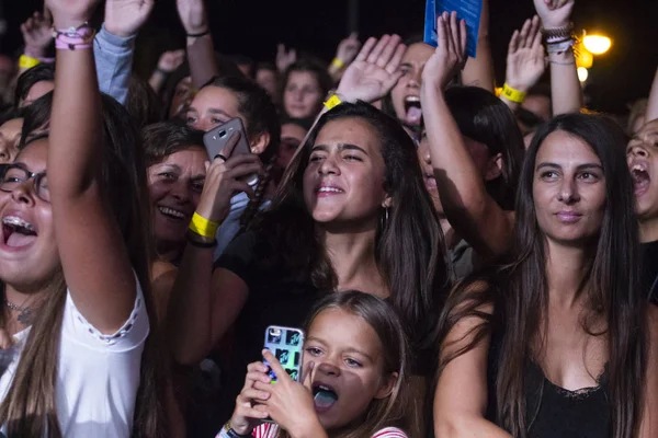 Faro Portugal August 2018 Publikum Sieht Musikkünstler Auf Festival Einem — Stockfoto