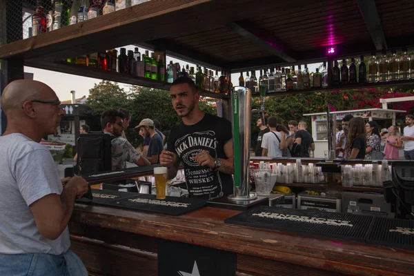 ファロ ポルトガル 2018 飲むバー地区祭 ファロ ポルトガルの市の大きなお祭り — ストック写真