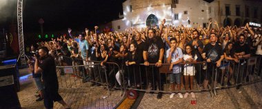 Faro, Portekiz: 30 Ağustos, 2018 - seyirci izle müzik sanatçısı Festivali f, Faro, Portekiz şehir büyük bir festival.