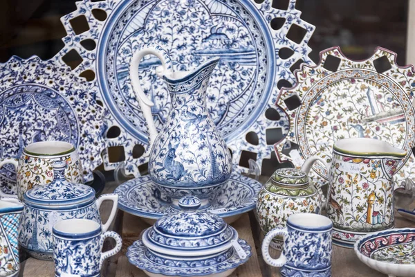 Группа Синего Цвета Португальские Сувенирные Керамические Глиняные Горшки Блюда Чашки — стоковое фото