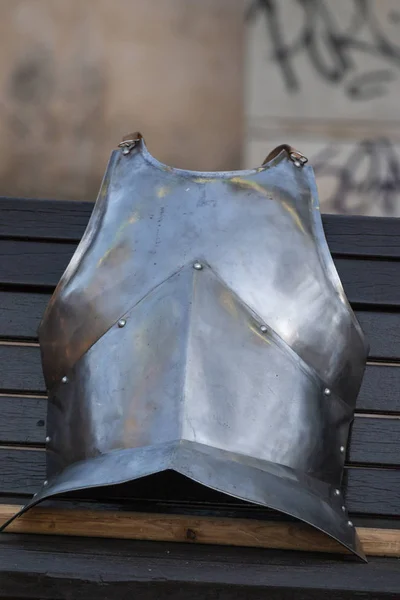 中世纪战斗胸板盔甲特写视图 — 图库照片