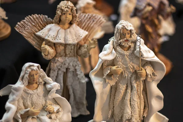 Petites Figurines Religieuses Réalisées Par Artisan Local — Photo