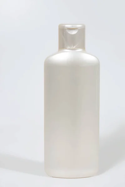 Frasco Shampoo Branco Isolado Fundo Branco — Fotografia de Stock