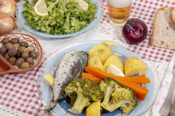 Homemade Portuguese Mackerel Fish Meal Potatoes Veggies — Stock Photo, Image