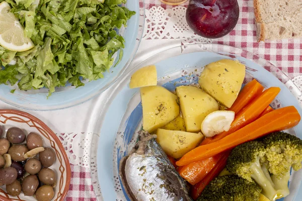 Harina Pescado Caballa Portuguesa Casera Con Papas Verduras —  Fotos de Stock