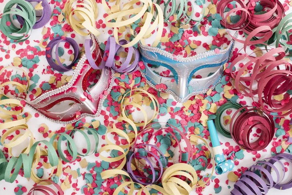 Máscaras Venezianas Carnaval Com Confetes Serpentinas — Fotografia de Stock