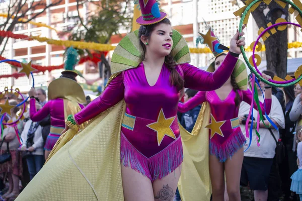 Partecipanti al festival della sfilata di Carnevale — Foto Stock