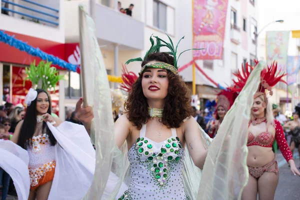 Desfile de carnaval participantes del festival — Foto de Stock