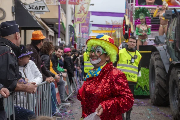 Participants au festival de défilé de carnaval — Photo
