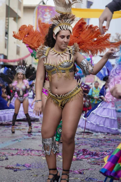 Partecipanti al festival della sfilata di Carnevale — Foto Stock