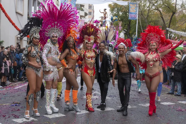 Partecipanti al festival della sfilata di Carnevale — Foto Stock