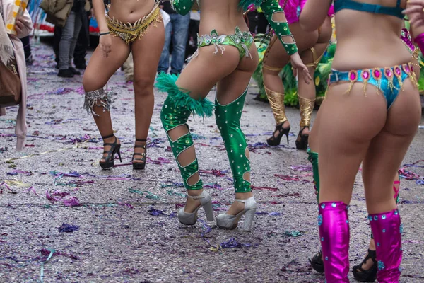 Partecipanti al festival della sfilata di Carnevale — Foto Stock