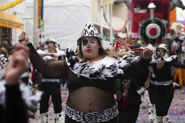 Participants au festival de défilé de carnaval — Photo