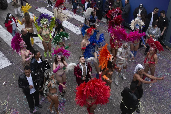 Partecipanti al festival della sfilata di Carnevale — Foto Stock