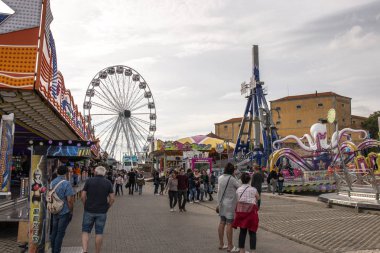 eğlenceli adil olay