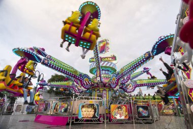 eğlenceli adil olay