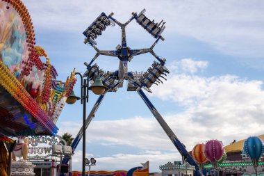 eğlenceli adil olay