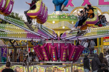 eğlenceli adil olay