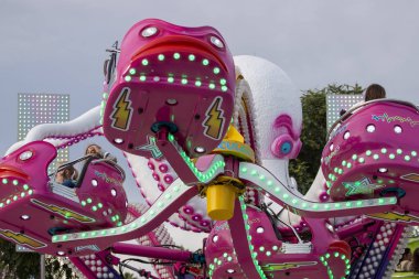 eğlenceli adil olay