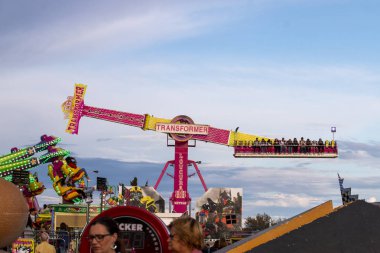 eğlenceli adil olay