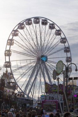 eğlenceli adil olay