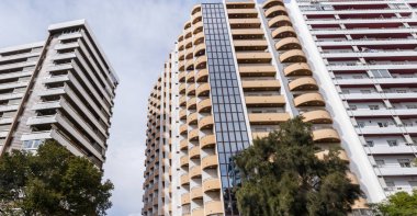 Faro şehir üzerinde highrise bina