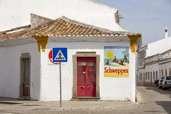 Schweppes реклама і Алгарве — стокове фото