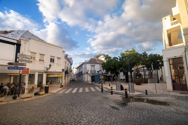 Faro város idegenforgalmi központjában — Stock Fotó