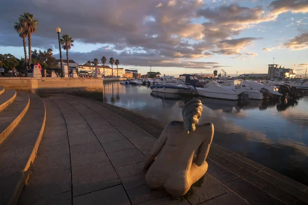 Marina da cidade de Faro ao pôr do sol — Fotografia de Stock