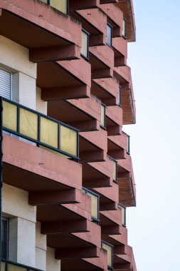 Modern İspanyol apartman kompleksi