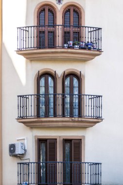 Modern İspanyol apartman kompleksi