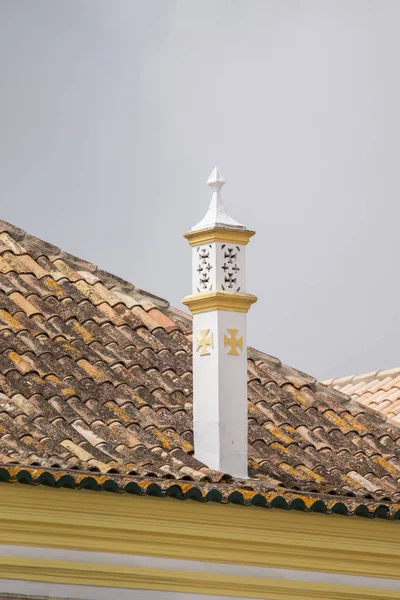 Traditionelle portugiesische Schornstein — Stockfoto