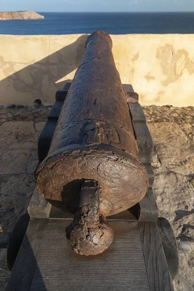 Old rusty cannon — Stock Photo, Image