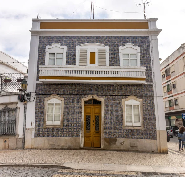 Typische gebouwen van de Portugese steden — Stockfoto