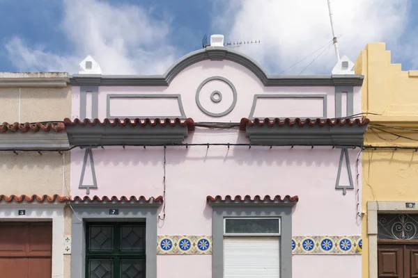 Edifícios típicos das cidades portuguesas — Fotografia de Stock