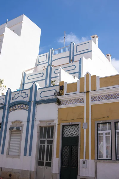 Edificios típicos de las ciudades portuguesas —  Fotos de Stock