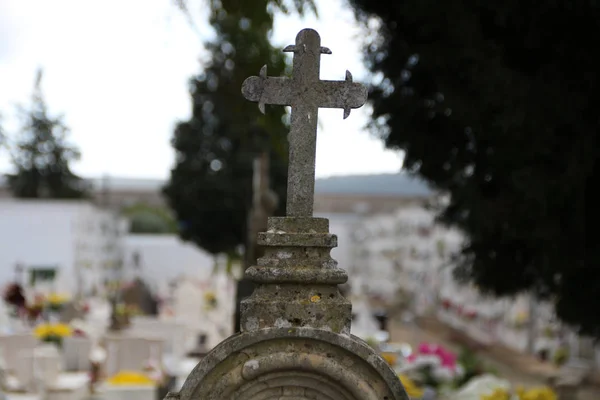 Detalhe do túmulo no cemitério — Fotografia de Stock