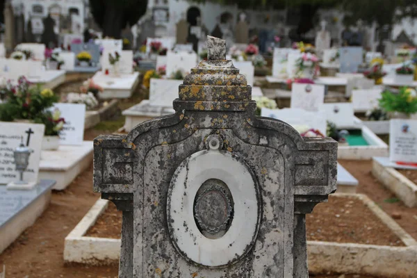 Szczegóły grób w cmentarz — Zdjęcie stockowe