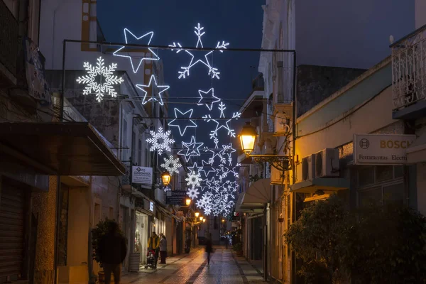 Decoraciones navideñas en las calles — Foto de Stock