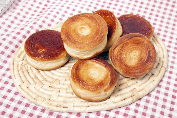 Rolled honey pastries — Stock Photo, Image