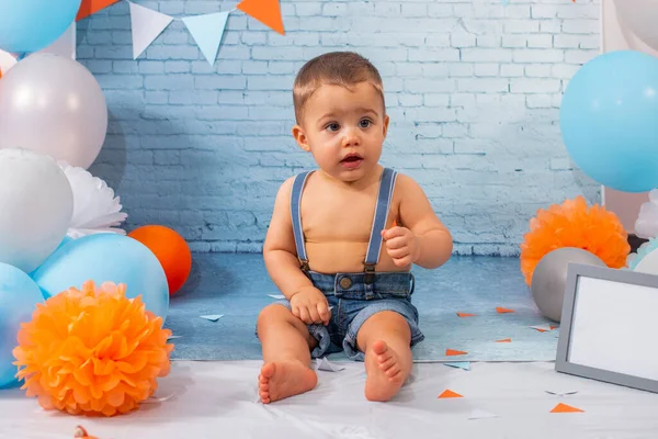 Fête Pour Bébé Garçon Avec Ensemble Composé Ballons Rubans Papier — Photo