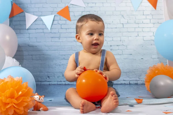 Feest Voor Een Jaar Baby Jongen Met Een Set Bestaande — Stockfoto