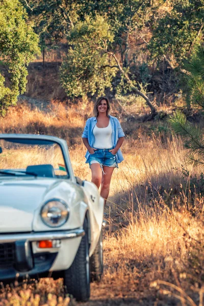 Woman White Convertible Vintage Car Walking Countryside — Stock Photo, Image