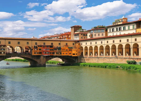 Ponte Vecchio Híd Boltozatok Corridoio Vasariano Vasari Folyosó Arno Folyó — Stock Fotó
